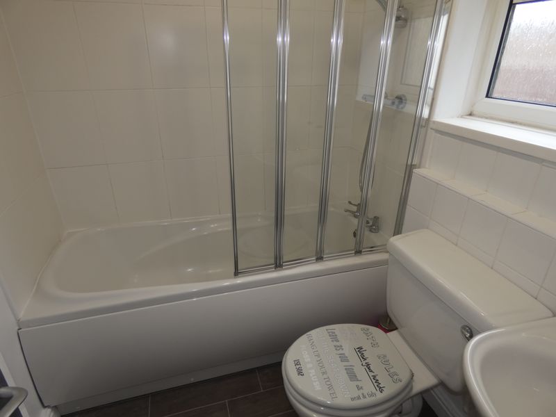 Ground Floor Bathroom- click for photo gallery